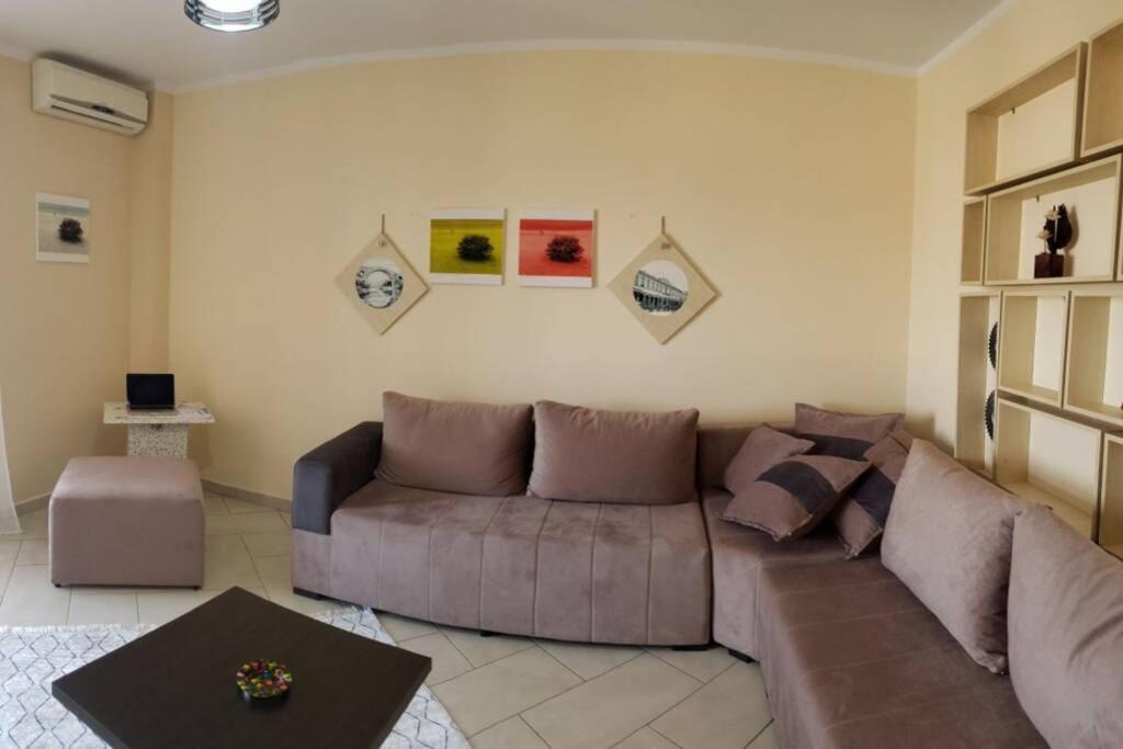 Appartamento Nr. 27. Centrale E Luminoso. Shkoder Luaran gambar